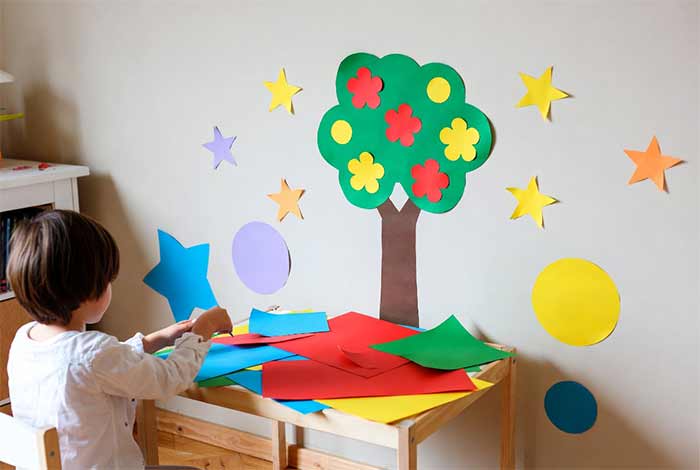 بهترین ایده ها برای تزئین تاق کودک با کاغذ رنگی و مقوا